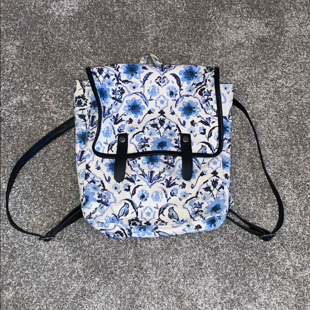 Abercrombie floral mini backpack
